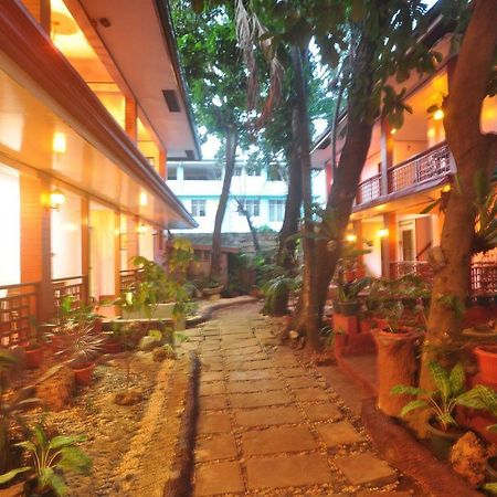Lola Itang Pension House Tiniguiban Dış mekan fotoğraf