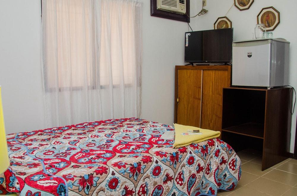 Lola Itang Pension House Tiniguiban Dış mekan fotoğraf