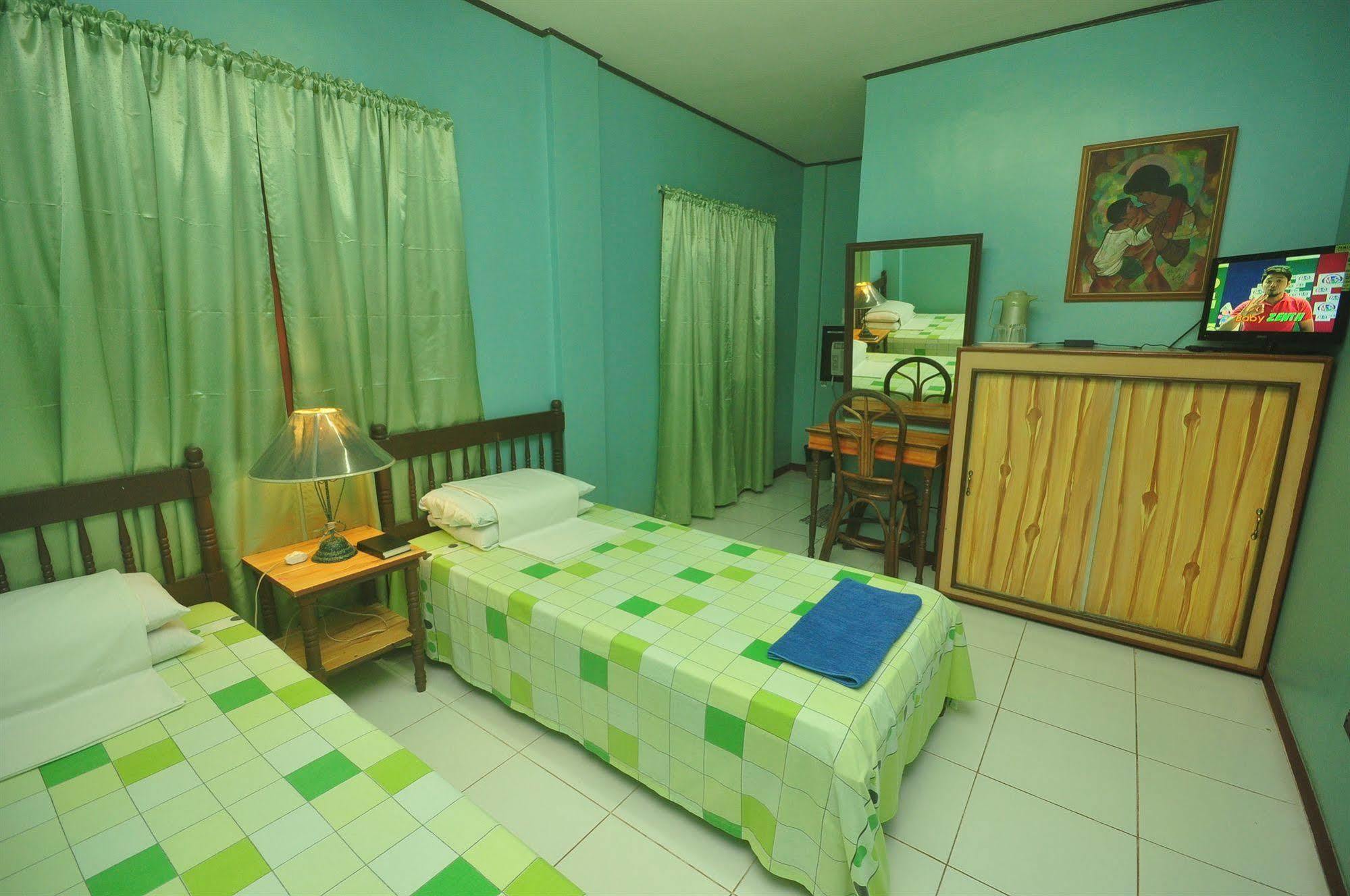 Lola Itang Pension House Tiniguiban Dış mekan fotoğraf