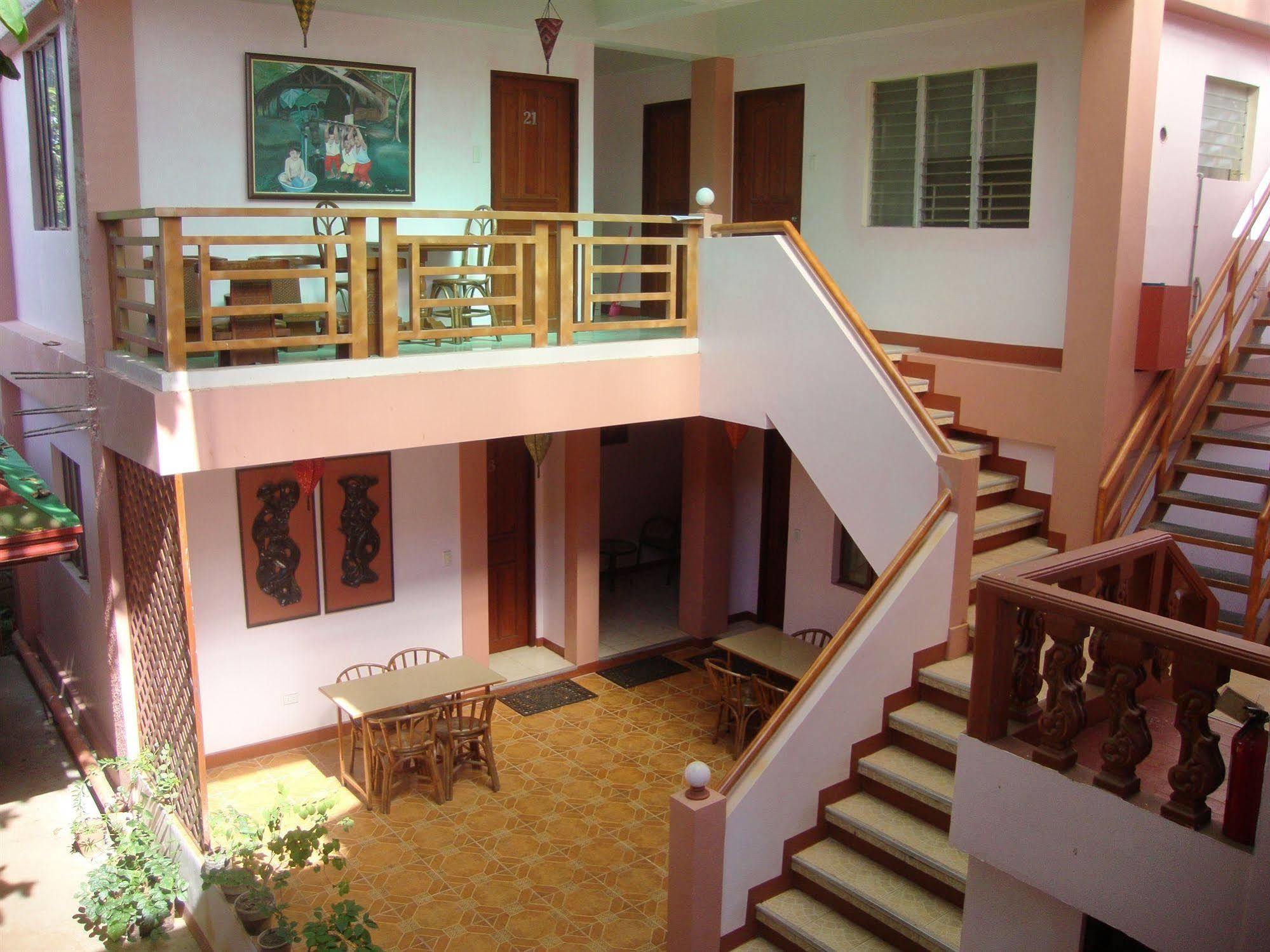 Lola Itang Pension House Tiniguiban Dış mekan fotoğraf