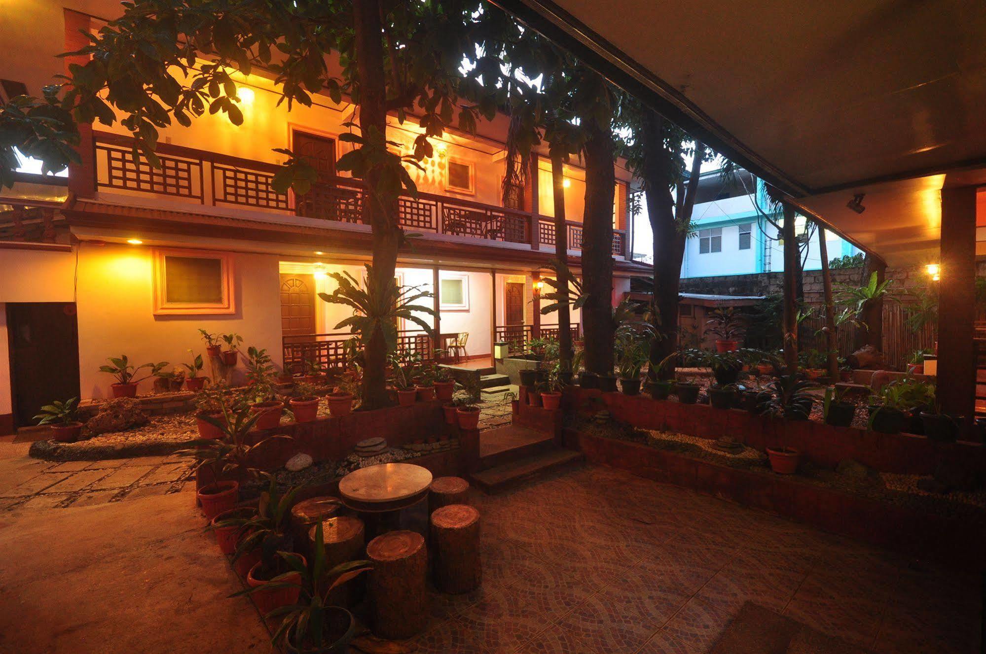 Lola Itang Pension House Tiniguiban Dış mekan fotoğraf
