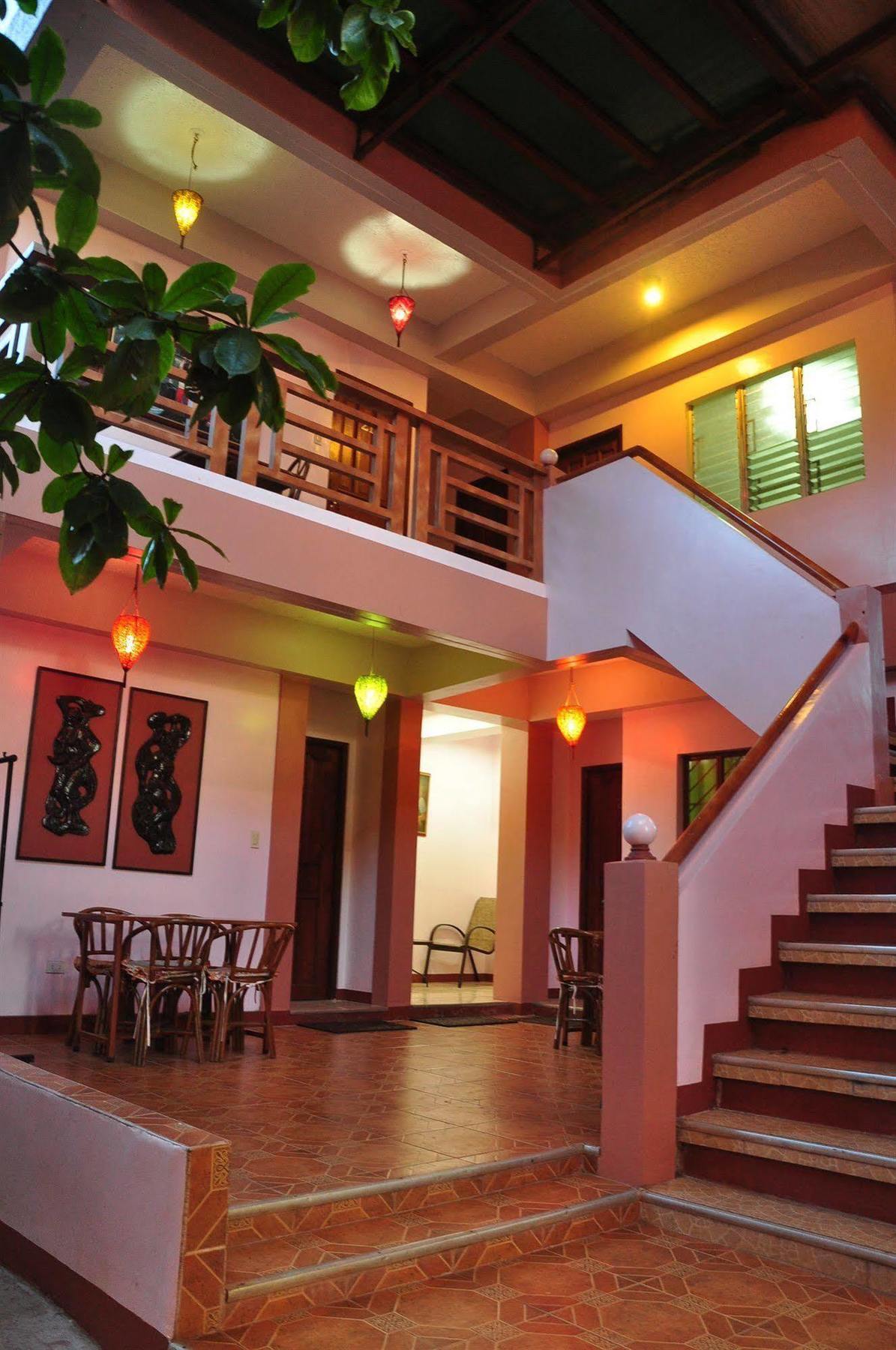 Lola Itang Pension House Tiniguiban Dış mekan fotoğraf