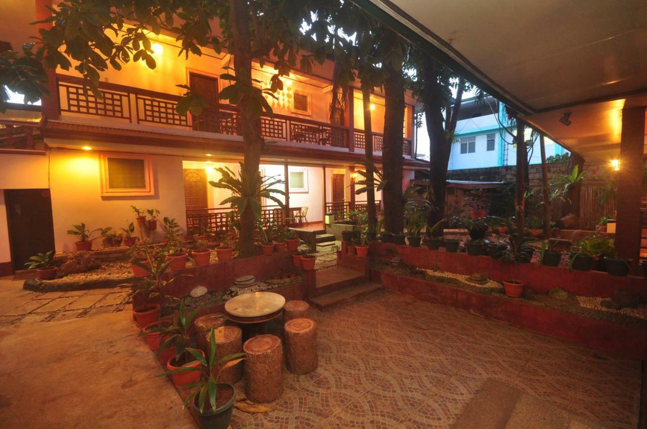 Lola Itang Pension House Tiniguiban Dış mekan fotoğraf